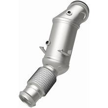 画像をギャラリービューアに読み込む, MagnaFlow 18-22 BMW 530e OEM Grade Federal / EPA Compliant Direct-Fit Catalytic Converter