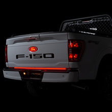 画像をギャラリービューアに読み込む, Putco 21-23 Ford F150 w/Factory LED Taillights 60in Freedom Blade LED Tailgate Light Bar
