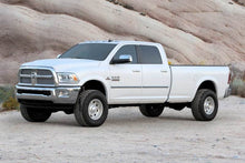 画像をギャラリービューアに読み込む, Fabtech 13-18 Ram 3500 4WD w/Factory Radius Arms 2.5in Coil Spcr Kit w/Perf Shks