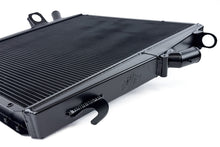 画像をギャラリービューアに読み込む, CSF 09-15 Ferrari 458 High Performance All Aluminum Radiator - Right