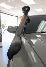 画像をギャラリービューアに読み込む, K&amp;N 16-23 Toyota Tacoma V6-3.5L Elevated Intake Kit (Snorkel)