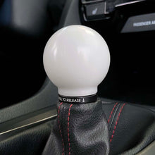 画像をギャラリービューアに読み込む, POCO Insulated Low-Profile Shift Knob in White (M10X1.5)
