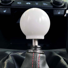 画像をギャラリービューアに読み込む, POCO Insulated Low-Profile Shift Knob in White (M10X1.5)