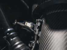 画像をギャラリービューアに読み込む, AWE Tuning 24-26 Ford S650 Mustang GT/Dark Horse S-FLO Carbon Intake