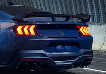 画像をギャラリービューアに読み込む, Ford Racing 24-25 Mustang Fastback Black Rear Spoiler w/Gurney Flap