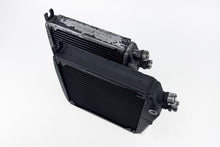 画像をギャラリービューアに読み込む, CSF Porsche 964/993 OEM+ Performance Fender Oil Cooler
