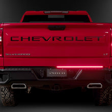 画像をギャラリービューアに読み込む, Putco 23-24 GMC Canyon 48In Direct Fit Red Blade Kit Tailgate Bars