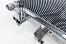 画像をギャラリービューアに読み込む, CSF 16-18 Ford Focus RS Radiator