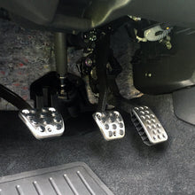画像をギャラリービューアに読み込む, Throttle Pedal Spacer for the Left-Hand-Drive Vehicles
