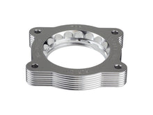 画像をギャラリービューアに読み込む, aFe 07-13 Chevrolet Silverado 1500/GMC Sierra 1500 Silver Bullet Throttle Body Spacer - Silver