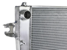 画像をギャラリービューアに読み込む, aFe 10-12 Dodge RAM L6-6.7L (td) BladeRunner Street Series High Capacity Aluminum Radiator
