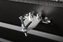 画像をギャラリービューアに読み込む, Dee Zee Universal Tool Box - Red Crossover - Single Lid Black BT Pull Handle (Low/Txt Blk)