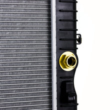画像をギャラリービューアに読み込む, Mishimoto 17-19 Chevrolet Silverado 6.6L Duramax Plastic Radiator