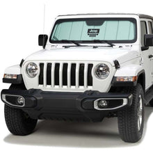 画像をギャラリービューアに読み込む, Covercraft 11-18 Jeep Wrangler (JK) UVS100 Custom Sunscreen with Jeep Grill logo