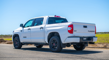 画像をギャラリービューアに読み込む, Borla 07-21 Toyota Tundra w/ Long Bed Cat-Back Touring SS Catback Exhaust w/ Black Chrome Tips