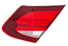 画像をギャラリービューアに読み込む, Hella 2017-2018 Mercedes-Benz C300 Right Tail Light