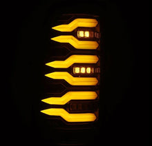 画像をギャラリービューアに読み込む, AlphaRex 99-06 Chevrolet Silverado/99-06 GMC Sierra LUXX-Series LED Tail Lights - Black