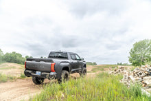 画像をギャラリービューアに読み込む, Extang 07-13 Chevy/GMC Silverado/Sierra (w/o Track Sys - w/OE Bedcaps) 6.5ft. Bed Endure ALX