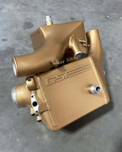 画像をギャラリービューアに読み込む, CSF 2025+ BMW G90 M5 / G99 M5 Touring Charge Air Cooler - Poly Gold Satin