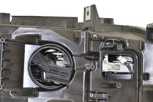画像をギャラリービューアに読み込む, Hella 15 Bmw 3Ser - Headlamp Lh Led Afs