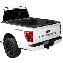 画像をギャラリービューアに読み込む, Putco 2015+ Ford F-150 6.5ft Bed Tec Skin