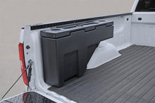 画像をギャラリービューアに読み込む, Dee Zee Universal Tool Box - Specialty Wheel Well Poly