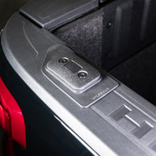 画像をギャラリービューアに読み込む, Putco 14-18 Chevrolet Silverado LD/GMC Sierra LD Push-Up Tie Handle (Passenger side rear) - Black