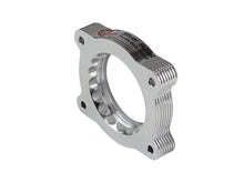 画像をギャラリービューアに読み込む, aFe 07-13 Chevrolet Silverado 1500/GMC Sierra 1500 Silver Bullet Throttle Body Spacer - Silver