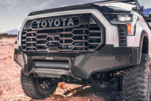 画像をギャラリービューアに読み込む, Go Rhino 22-26 Toyota Tundra (4dr) Element Front Bumper w/ Fixed Light Bar Mount - Tex. Blk