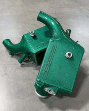 画像をギャラリービューアに読み込む, CSF 16-21 BMW M5 (F90) / 17-21 BMW M8 (F91/F92/F93) Twin Charge-Air-Cooler Set - Isle of Man Green
