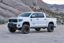 画像をギャラリービューアに読み込む, Fabtech 16-19 Toyota Tundra 4WD Trd Pro 4in Perf Sys w/Dlss 2.5 C/O Resi &amp;Rr Dlss