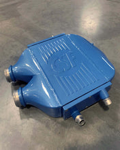 画像をギャラリービューアに読み込む, CSF 2014+ BMW M3/M4 (F8X) Top Mount Charge-Air-Cooler - Yas Marina Blue