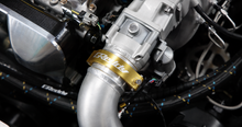 画像をギャラリービューアに読み込む, GReddy 3.5 Inch Gold Anodized Aluminum Boost Tube Clamp Set