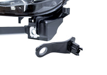 画像をギャラリービューアに読み込む, Hella 2004-2007 BMW 525i Halogen Headlight Assembly