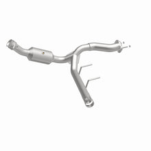 画像をギャラリービューアに読み込む, MagnaFlow 2021 Ford F-150 Right Underbody 5L Direct Fit Converter