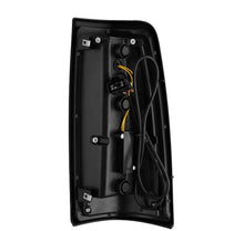 画像をギャラリービューアに読み込む, AlphaRex 99-06 Chevrolet Silverado/99-06 GMC Sierra LUXX-Series LED Tail Lights - Black/Red