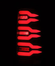画像をギャラリービューアに読み込む, AlphaRex 99-06 Chevrolet Silverado/99-06 GMC Sierra LUXX-Series LED Tail Lights - Black/Red