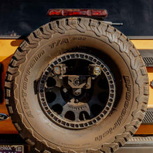 画像をギャラリービューアに読み込む, KC HiLiTES 21-24 Ford Bronco Spare Tire Carrier Light Mount w/ M12x1.5 Lug Nuts