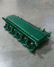画像をギャラリービューアに読み込む, CSF Toyota A90/A91 Supra/ BMW G-Series B58 Charge-Air Cooler Manifold - Isle of Man Green