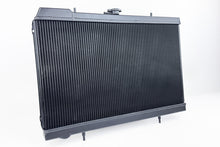 画像をギャラリービューアに読み込む, CSF 89-94 Nissan GT-R / GTS / GTE / GXi R32 High-Performance All-Aluminum Radiator - Black