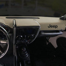 画像をギャラリービューアに読み込む, Covercraft 22-24 Jeep Grand Cherokee - Display No Speakers w Charging Indicator LE Dash Cover W Logo
