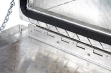画像をギャラリービューアに読み込む, Deezee Universal Tool Box - Specialty Underbed BT Alum 60X20X18