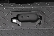 画像をギャラリービューアに読み込む, Dee Zee Universal Tool Box - Red Crossover - Single Lid Black BT Pull Handle (Low/Txt Blk)