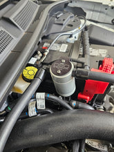 画像をギャラリービューアに読み込む, J&amp;L 23-25 Ford Ecoboost 2.0 Oil Separator PCV Side - Clear Anodized