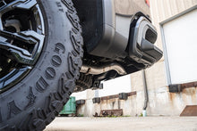画像をギャラリービューアに読み込む, Corsa 2022-2024 Chevrolet Silverado 1500 Cat-Back Dual Rear Exit with Turn Down Tail Pipes