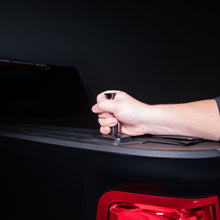 画像をギャラリービューアに読み込む, Putco 14-18 Chevrolet Silverado LD/GMC Sierra LD Push-Up Tie Handle (Driver side rear) - black