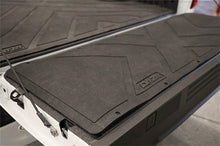 画像をギャラリービューアに読み込む, Dee Zee Universal Tailgate Mat - Full Size/Universal (X Pattern)