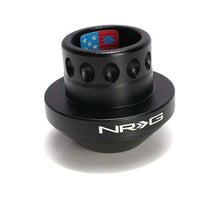 画像をギャラリービューアに読み込む, NRG 06+ Chevy Corvette Race Short Hub