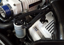 画像をギャラリービューアに読み込む, J&amp;L 07-14 Ford Mustang GT500 Driver Side Oil Separator 3.0 - Clear Anodized