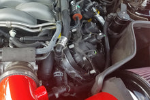 画像をギャラリービューアに読み込む, J&amp;L 2018-2023 Ford Mustang GT Driver Side Oil Separator 3.0 - Black Anodized